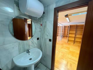 Oficina en alquiler en Playa Bajadilla - Puertos en Marbella