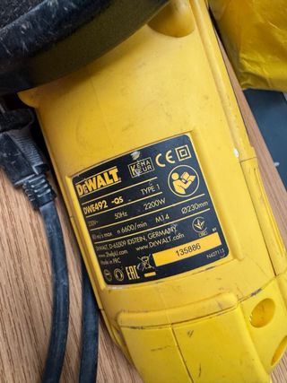 Amoladora Dewalt DWE492 - 2200W