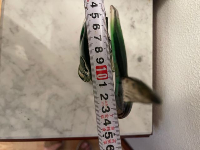 Figura di pesce in vetro verde