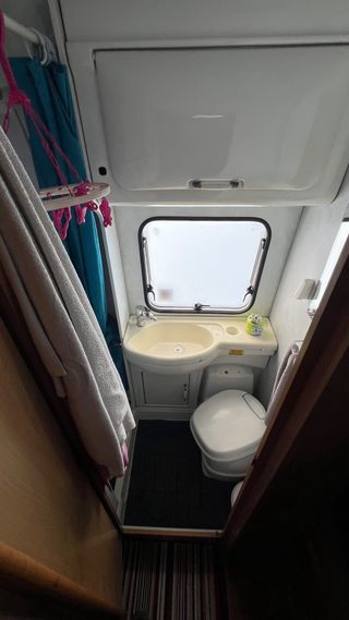 Autocaravana capuchina McLouis 2.3 110cv