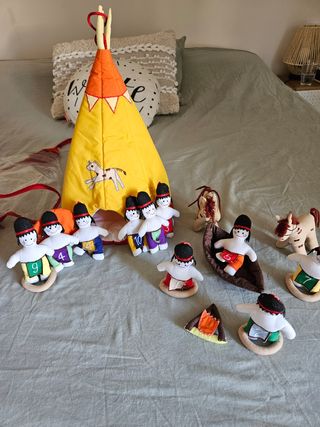 Tipi Lilliputiens + 11 muñecos