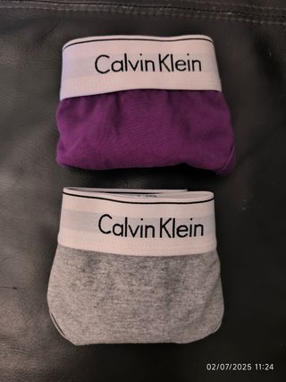 2 tangas Calvin Klein talla S. NUEVAS