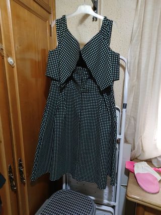 Vestido corto lunares negro-verde. Estilo años 50 