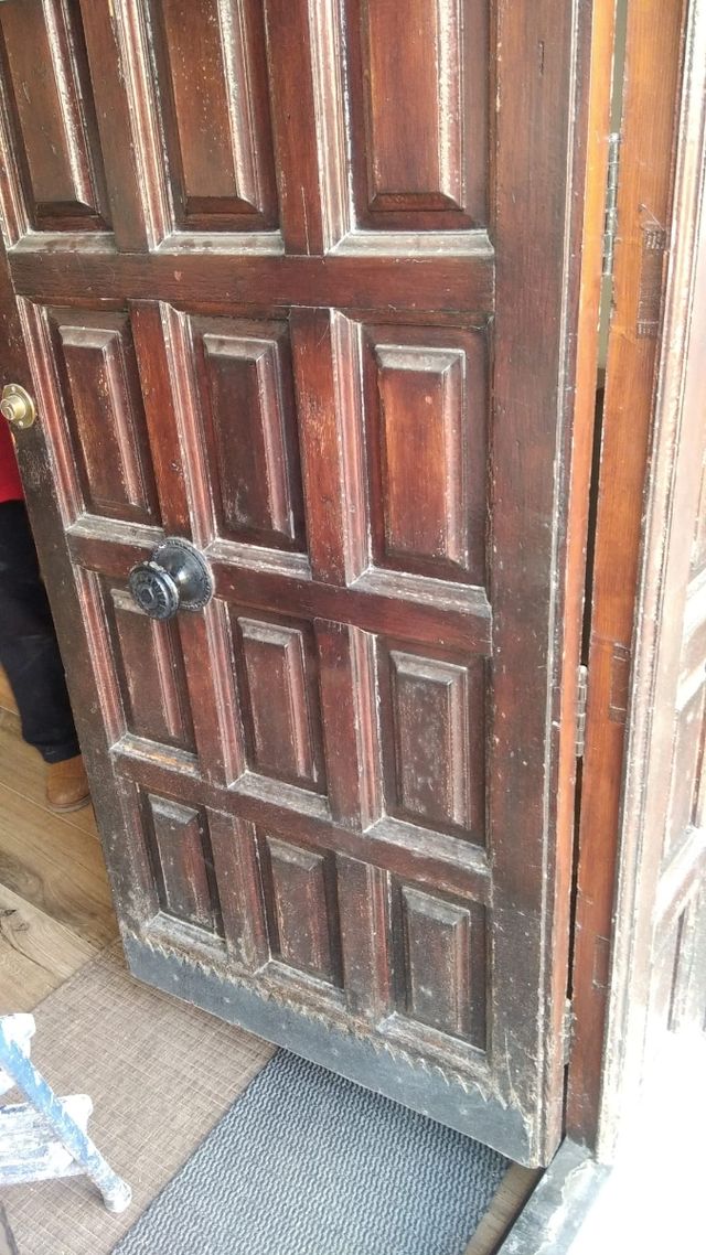 Puertas antiguas restauradas