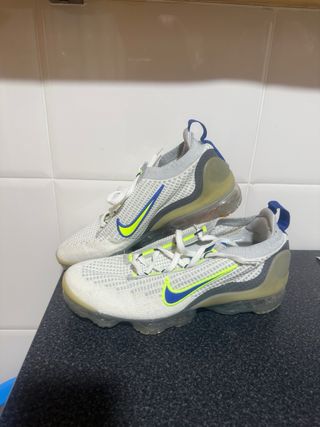 Zapatillas Nike Vapormax - Blancas y Azules