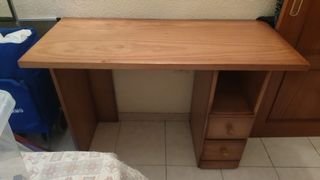 Escritorio madera marrón