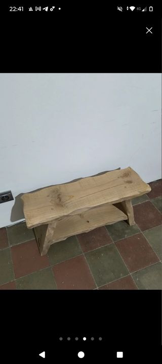 Banquito rústico de madera