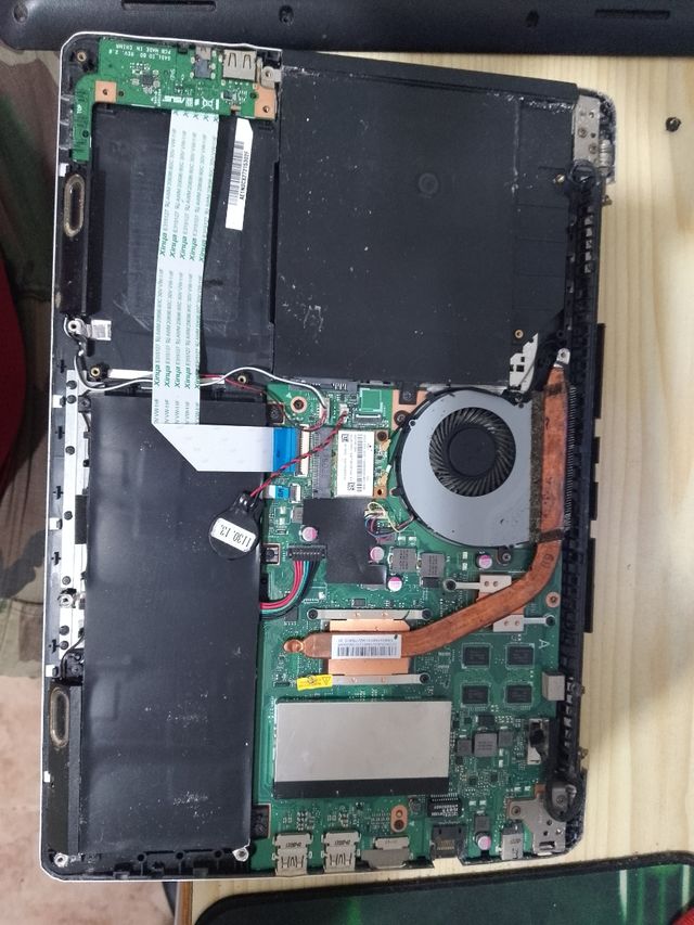 ASUS Vivobook S451L - Portátil para reparar