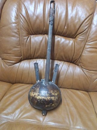 Mandolina africana antigua