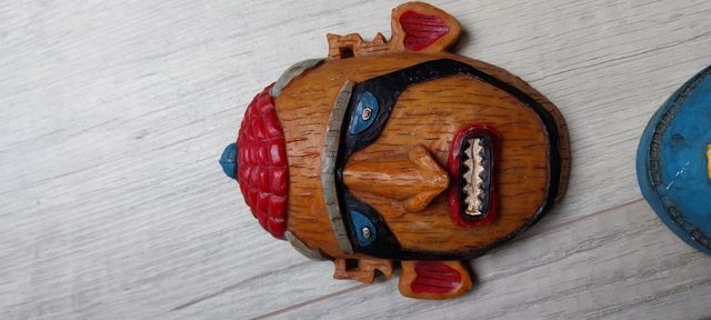 Máscaras tribales. Parecen de resina