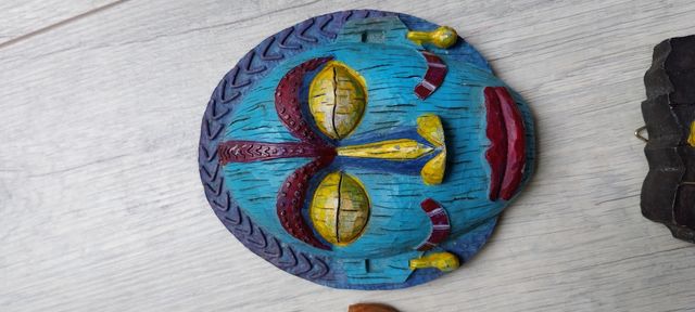 Máscaras tribales. Parecen de resina