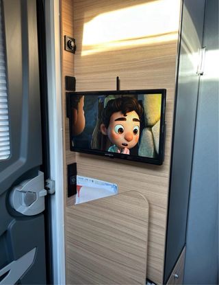 TV UNISPECTRA 16" LED 12V