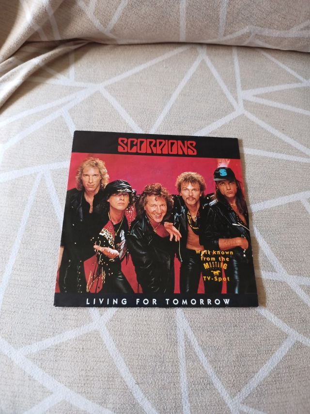 Scorpions - Living for Tomorrow Single