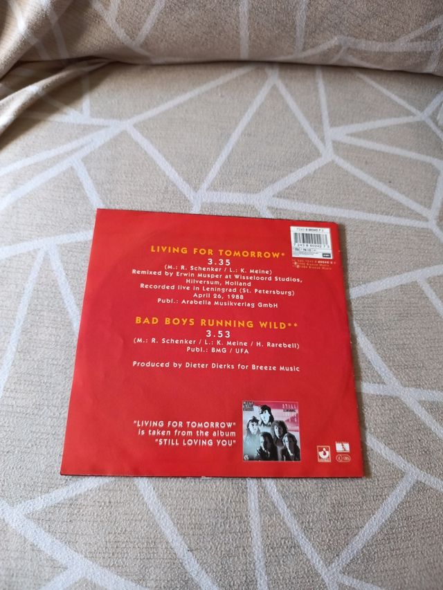 Scorpions - Living for Tomorrow Single