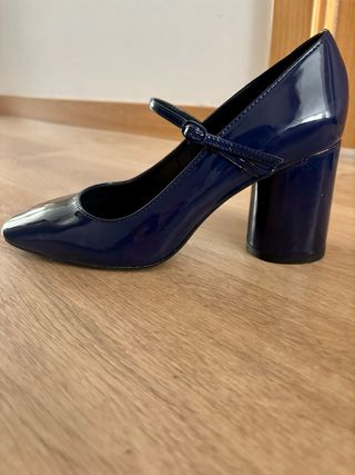 Zapatos charol azul marino