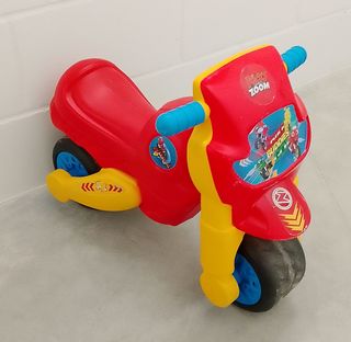 Correpasillos Feber Moto Ricky Zoom