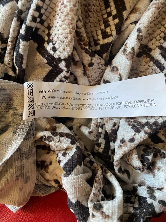 Pantalones fluidos serpiente