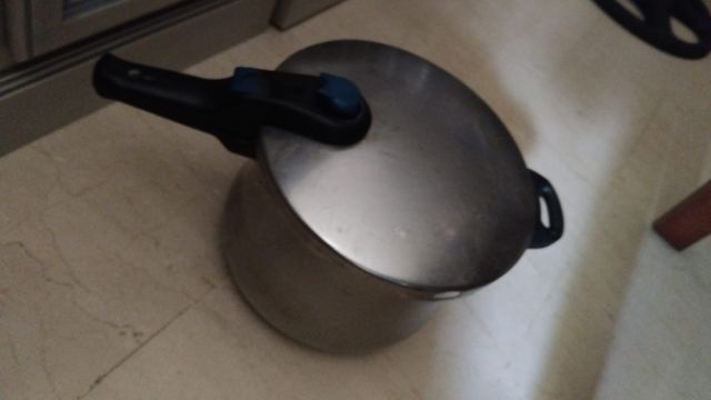 Olla a presión inox. 13 litros 