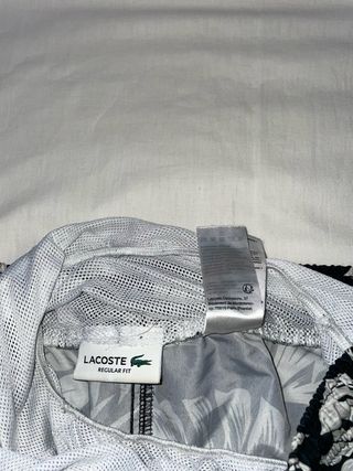 Bañador Lacoste Negro Blanco Regular Fit Logo Rosa