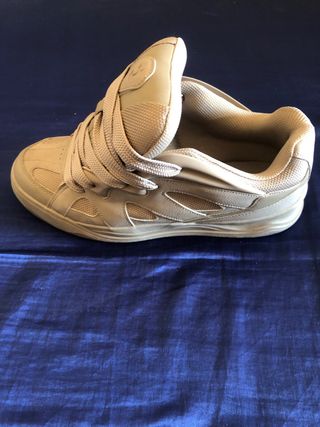 Zapatillas beige Bershka