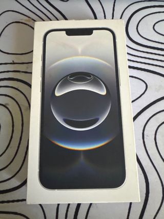 Caja iPhone 16 e - Apple