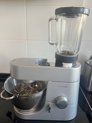Batidora Kenwood Chef con accesorios