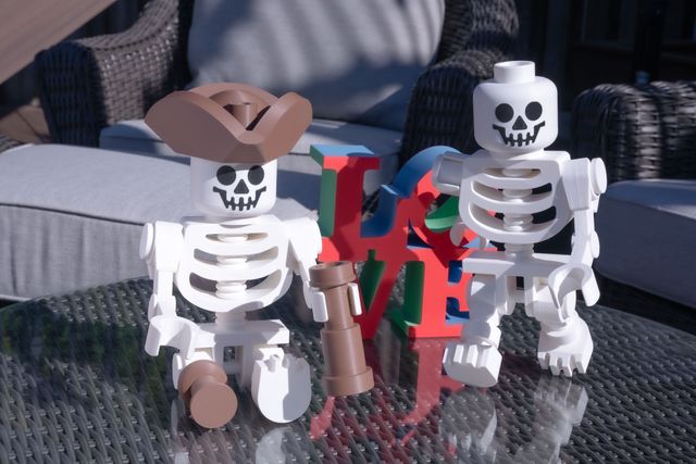 Scheletro pirata Lego gigante