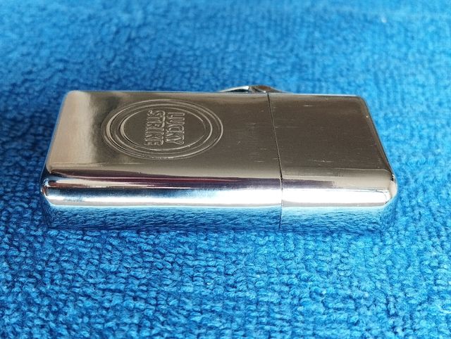 Encendedor Lucky Strike metálico funda de piel