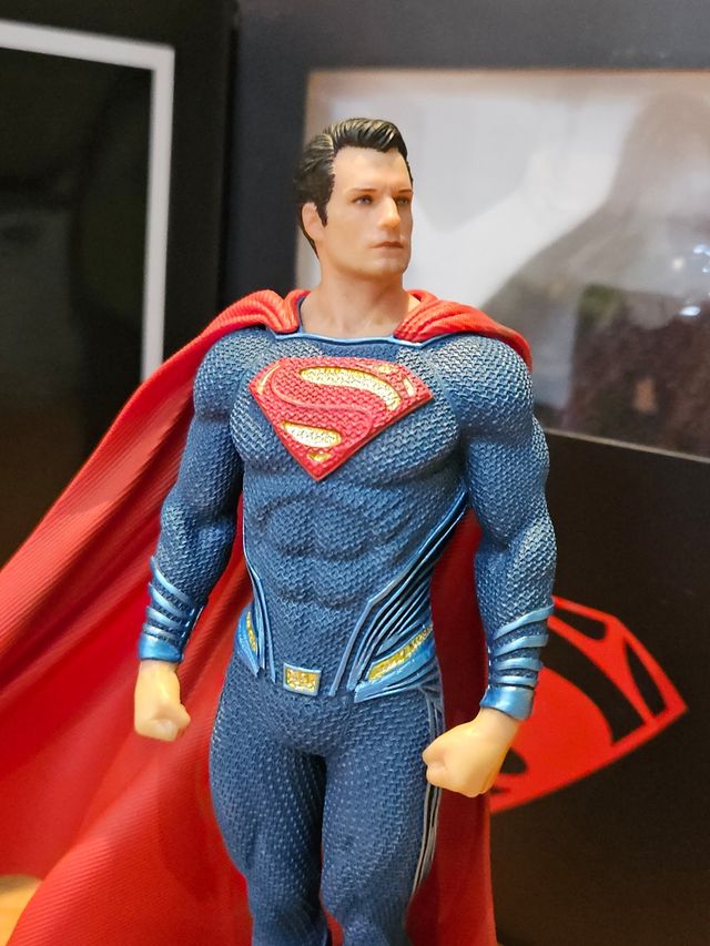 Figura Superman Iron Studios