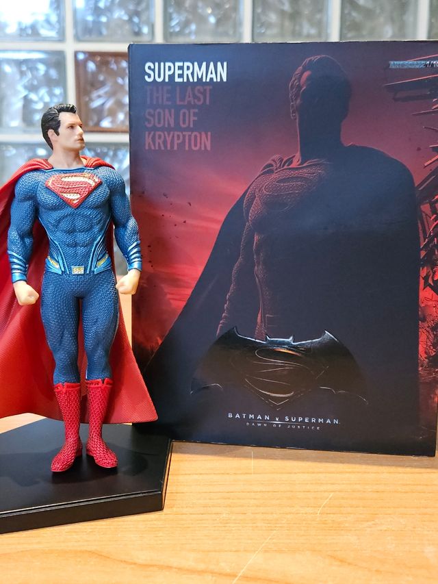 Figura Superman Iron Studios