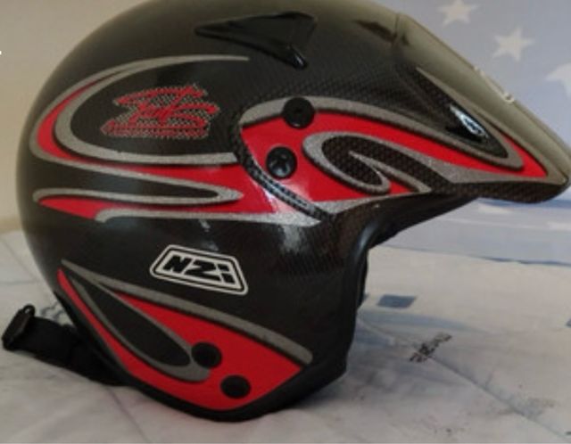 Casco moto Nzi carbono