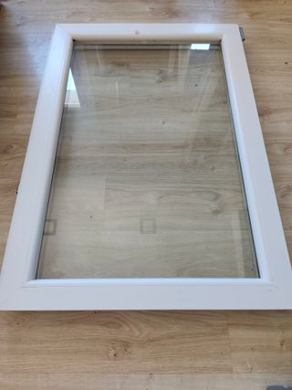 Ventana PVC blanca grande