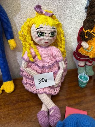 Muñeca amigurumi - 30€