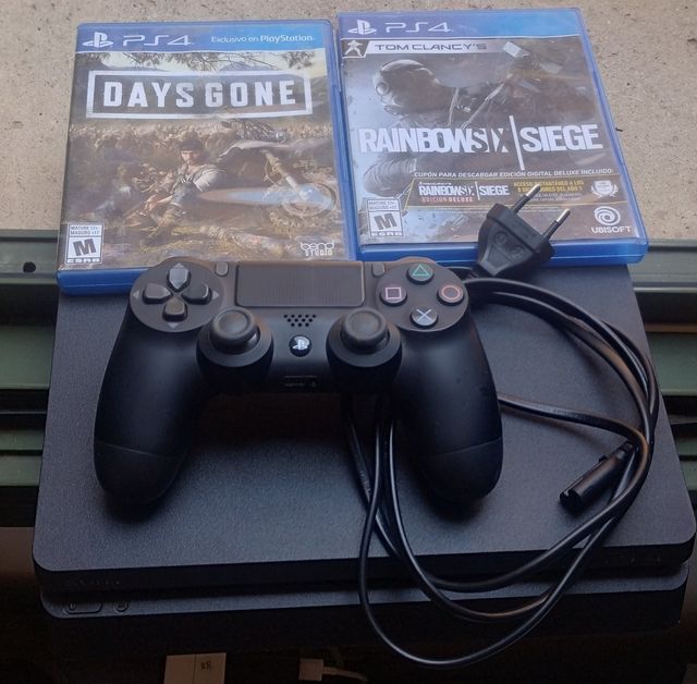 PlayStation 4 Slim 873GB