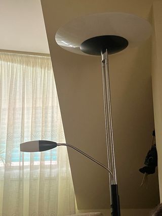 Lámpara de pie moderna