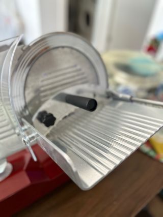 Affettatrice vintage rossa