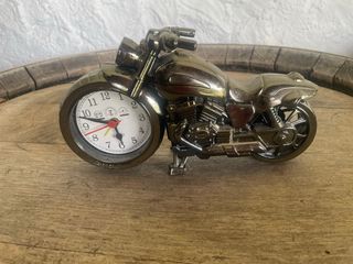Reloj despertador moto