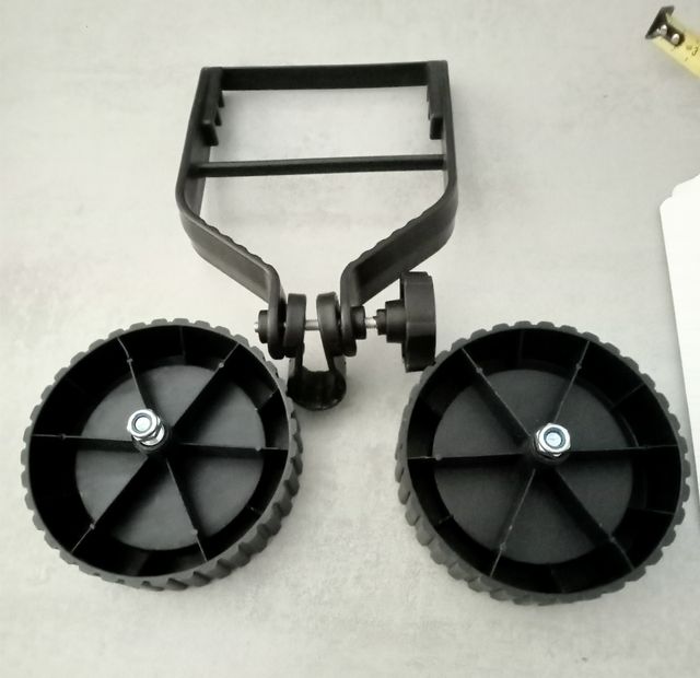 Ruedas cortacésped (2) + soporte