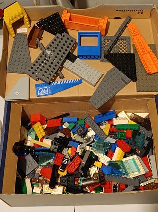 LEGOs, moto Transformer, rodes i altres