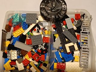 LEGOs, moto Transformer, rodes i altres