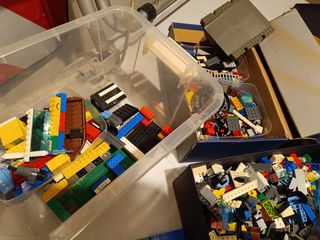 LEGOs, moto Transformer, rodes i altres