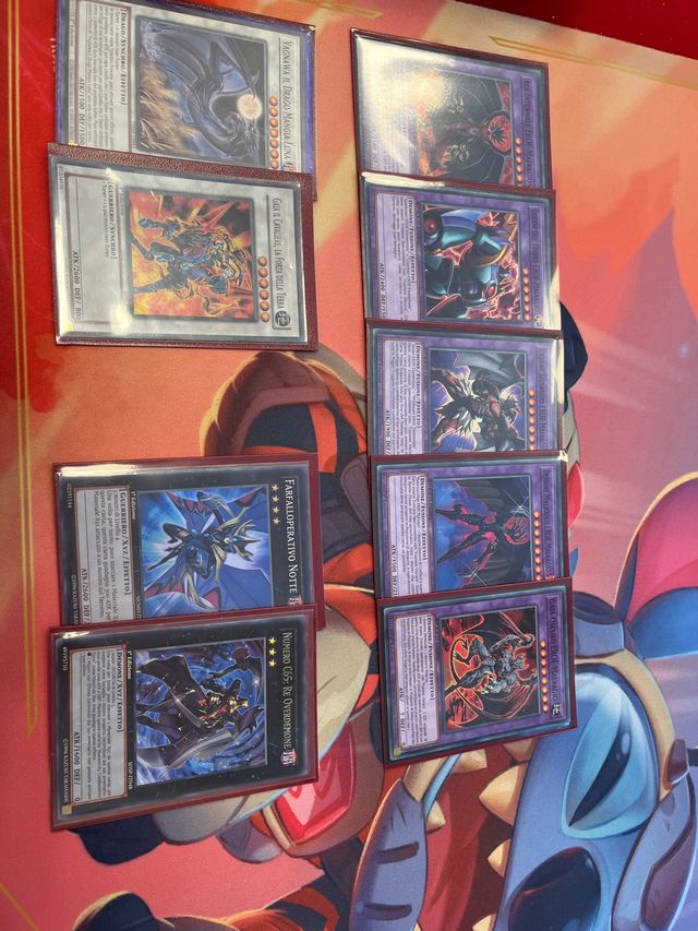 Deck Yu-Gi-Oh! - Carte in ottime condizioni