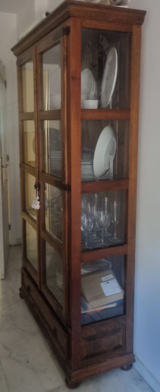 Vitrina madera maciza  Mueble expositor