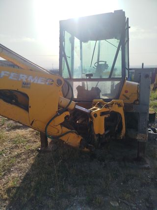 Retroexcavadora Fermec 760