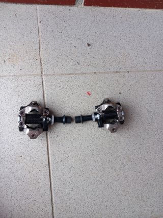 Pedales Shimano MTB