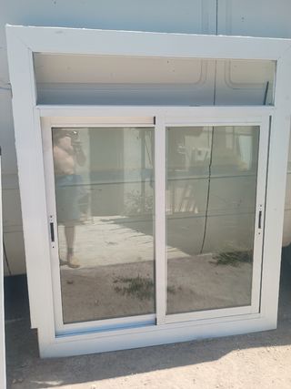 Ventana corrediza aluminio blanco