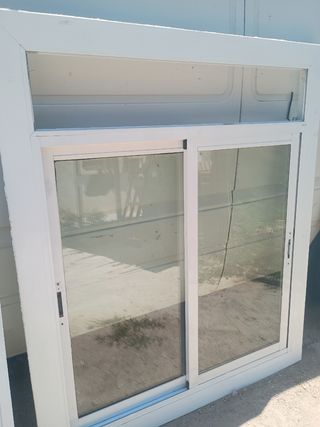 Ventana corrediza aluminio blanco
