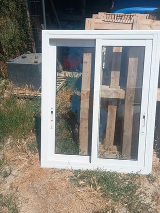 Ventana corrediza aluminio blanca