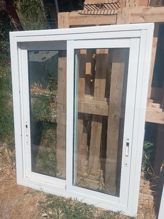 Ventana corrediza aluminio blanca