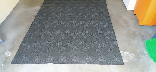 Tappeto moderno grigio e nero 196x136cm